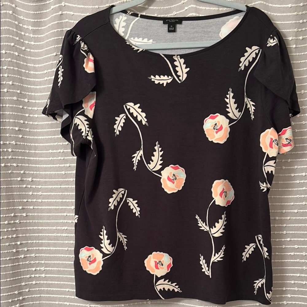 Ann Taylo XL Floral dark gray top